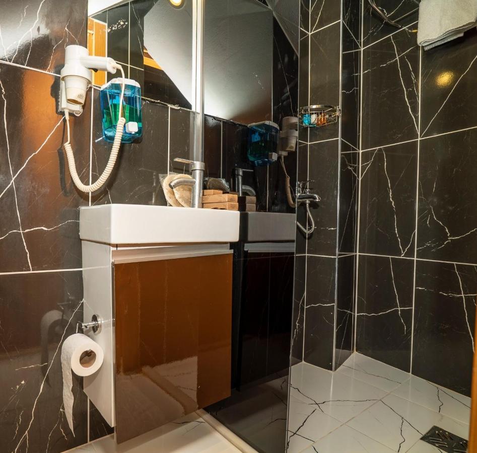 216 Hill Suites Istanbul Exteriör bild